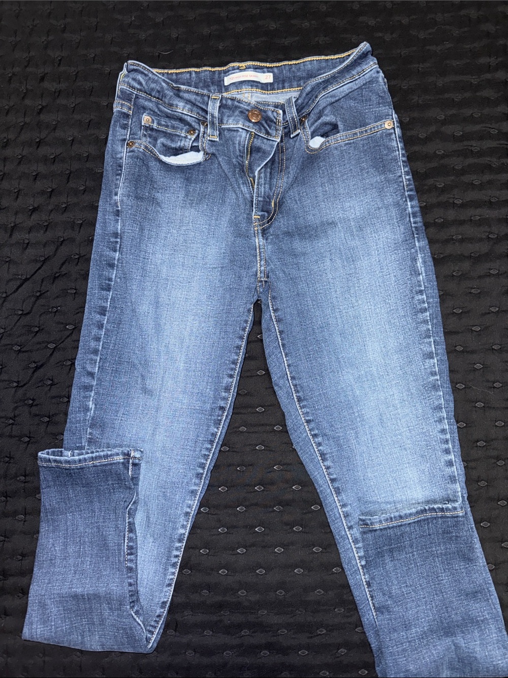 Levi's Women's Skinny Jeans in Faded Blue Denim